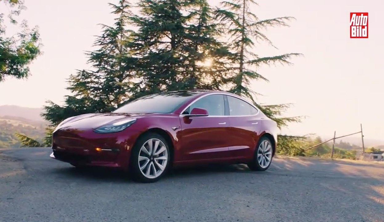 VÍDEO: Este es el presente y el futuro de Tesla. ¿Te suena el Model Y?