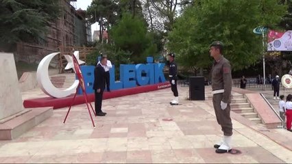 Şehit Annesi Gözyaşlarını Tutamadı, Bastonlu Gaziler Alkış Topladı