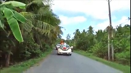 Chú rể bức xúc khi bị tung tin sinh năm 2000 lấy vợ hơn 10 tuổi