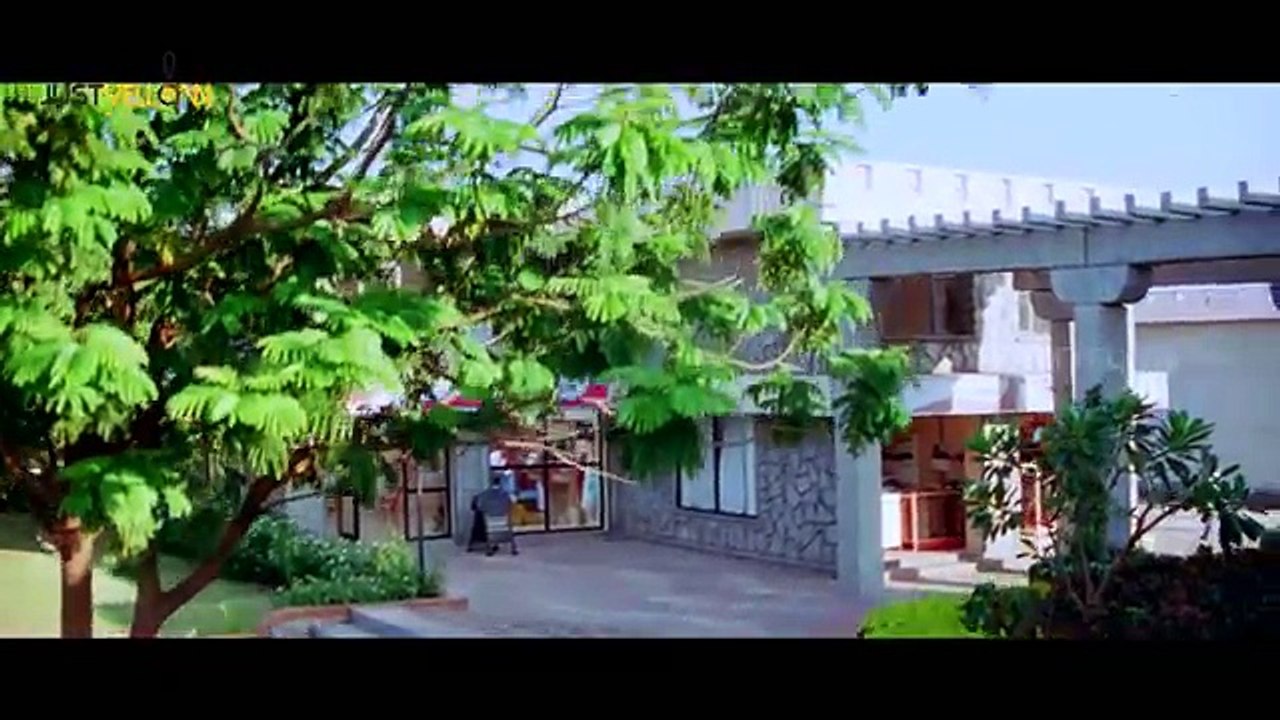 Sharwanand Shaving Comedy Scene | Amma Cheppindi Movie Scenes | Suhasini | MM Keeravani