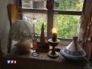 Mme MEYER possède une éolienne chez elle en Isère