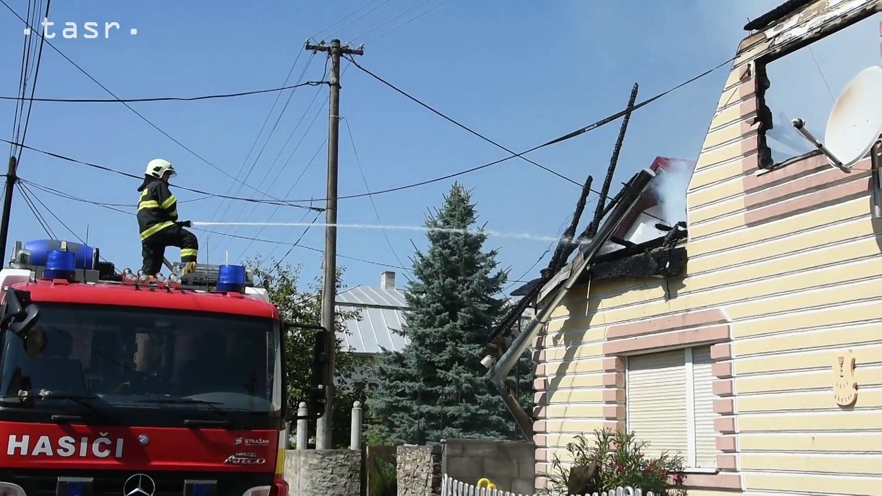 Požiar rodinného domu v obci Sirník v okrese Trebišov