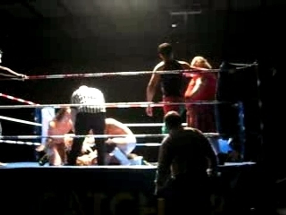 Match final de catch à 6 de la wrestling stars Combs