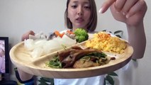 アラサーOLの、休日寝起きからご飯の様子