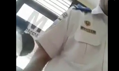 Pegawai Kemenhub Ngamuk Mobilnya Diderek Petugas