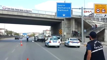 Çorum Yoldan Karşıya Geçmek İsterken Kamyonetin Çarptığı Kadın Öldü