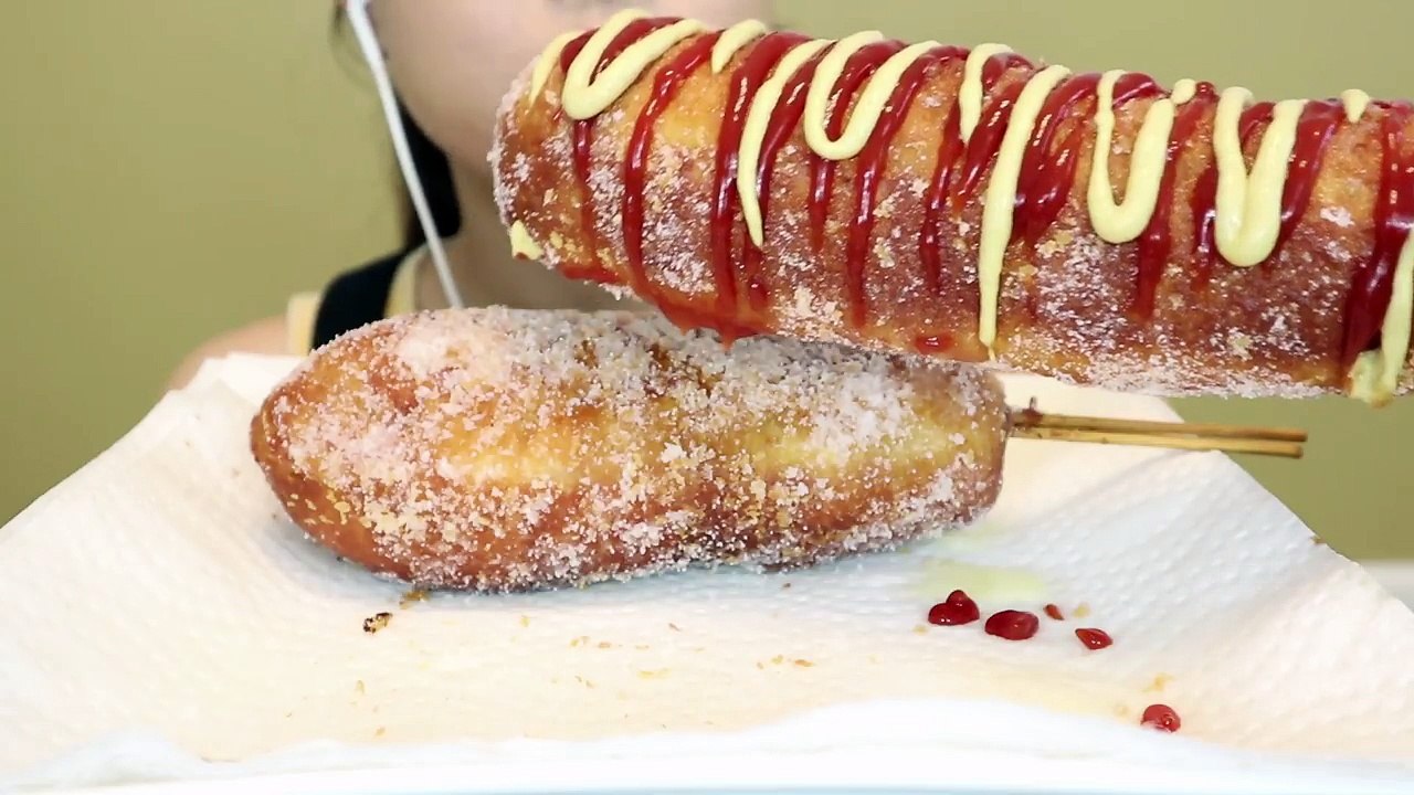 ASMR Giant Mozzarella Corn Dog *messy* 대왕 모짜렐라 핫도그 리얼사운드 먹방 | MINEE EATS