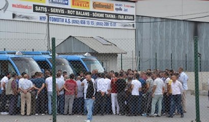 Gebze'de minibüs sürücüleri birbirine girdi