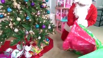 Y ataques mala Navidad huevo monstruos escondido de santa juguete Annabelle victoria