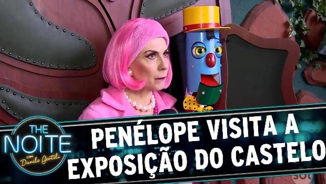 Penélope visita a exposição do Castelo Rá-Tim-Bum