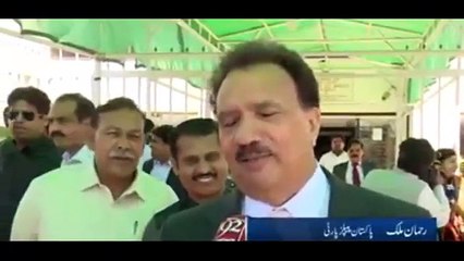 Watch How Ayesha Gulalai Singing National Anthem