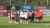 Beşiktaş 30 Ağustos Zafer Bayramı'nı Bayrak Açarak Kutladı