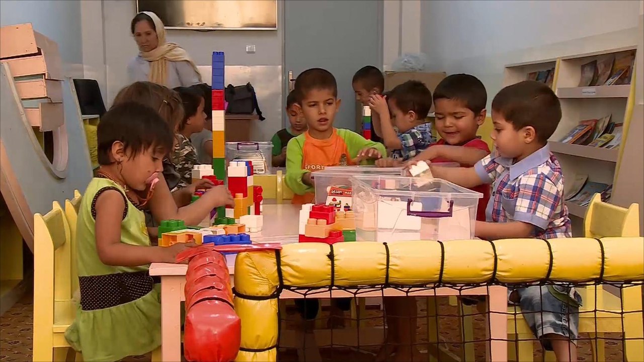 ربع مليون يتيم في أفغانستان