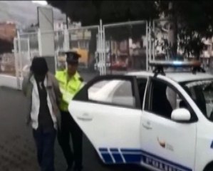 Un sujeto fue detenido en delito fraganti en el interior de una entidad financiera en Quito