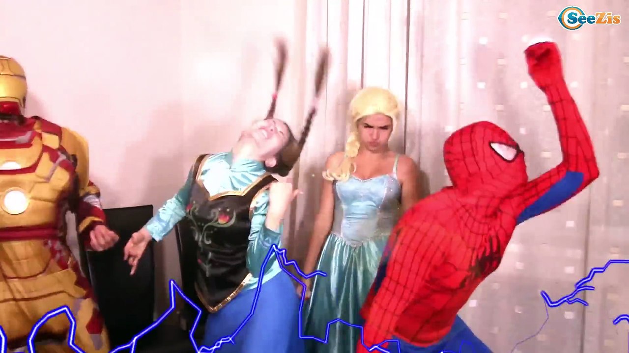 Spiderman BATH WASH w/ Hulk! Amazing Challenge...