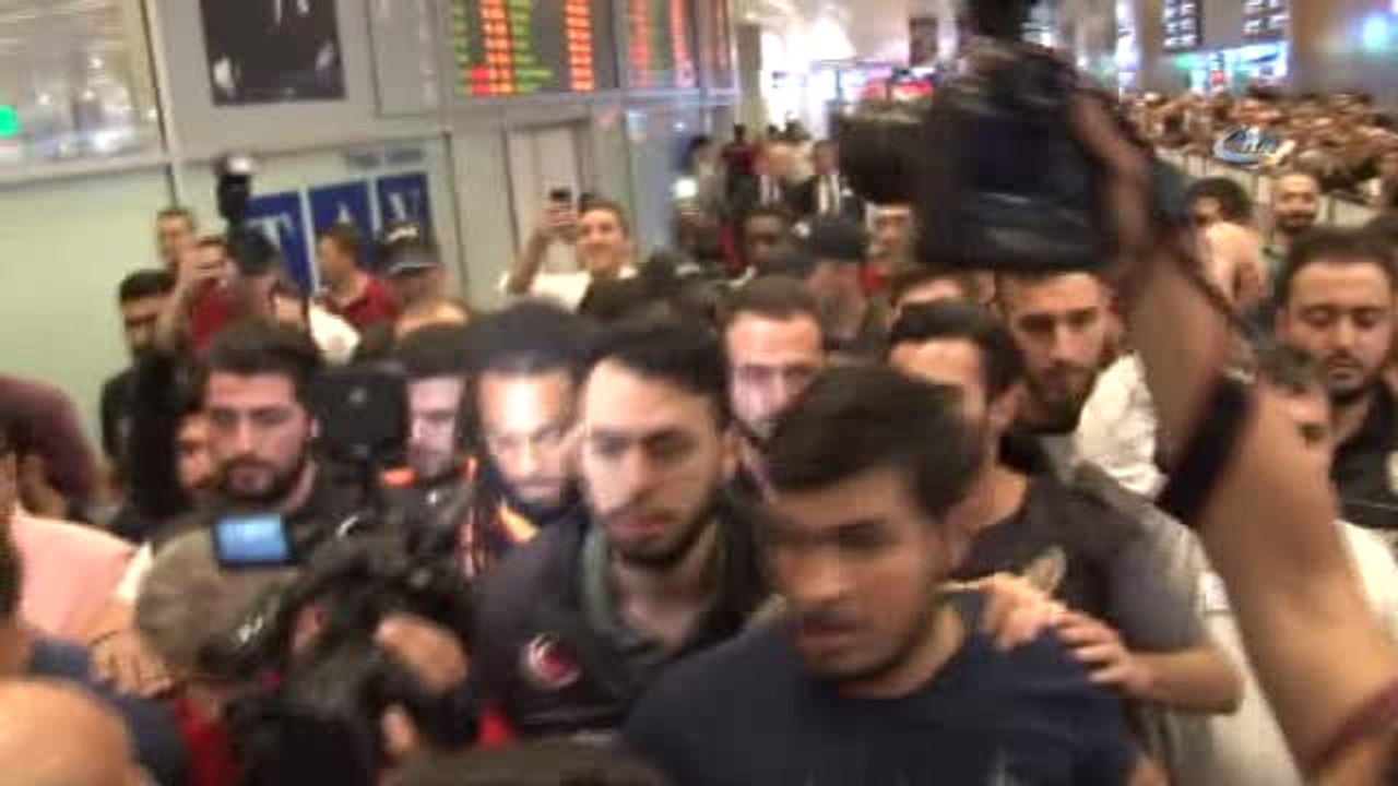 Denayer, İstanbul'a Geldi