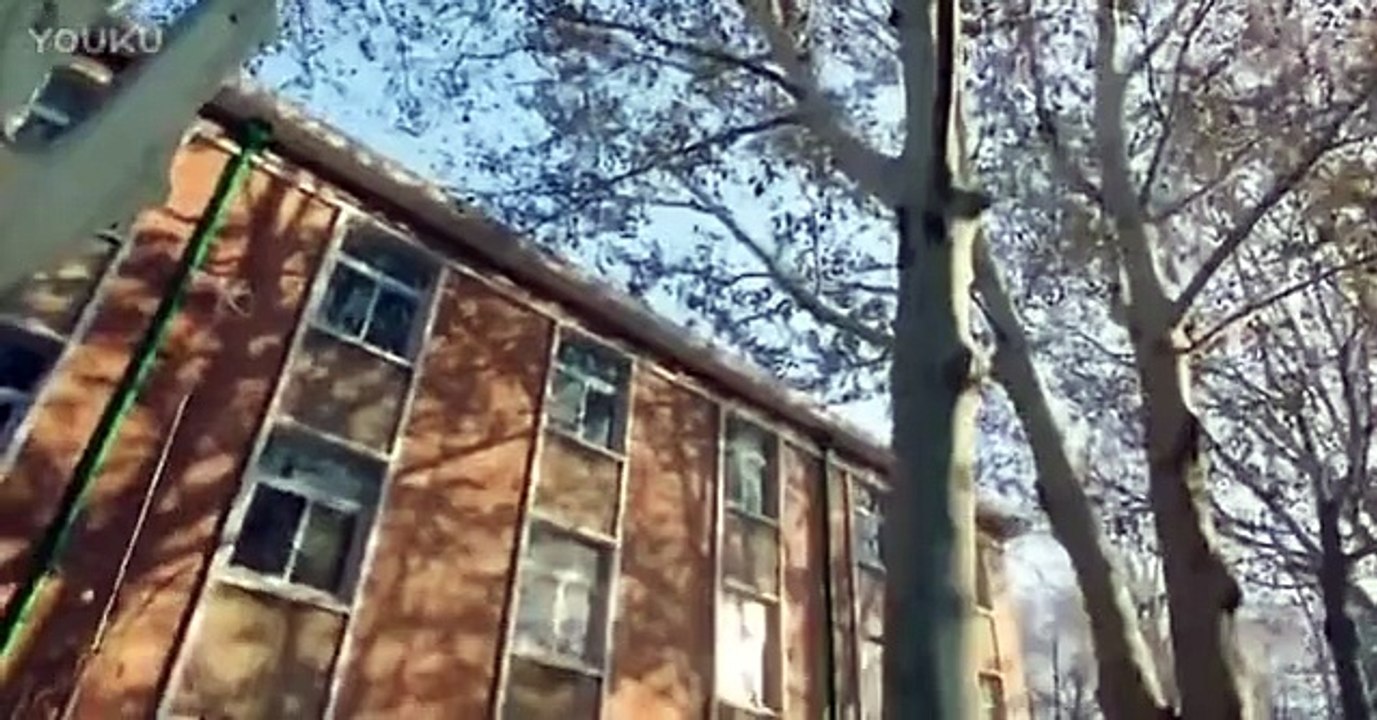 《春风十里不如你》张一山偷看周冬雨洗澡被发现! 真是尴尬啊!_标清