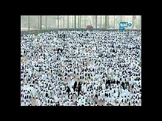 حجاج بيت الله يرددون التكبيرات أثناء التصعيد لـ «عرفات»