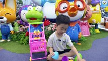 [With Kids]뽀로로 파크 카트로 킨더조이 보물찾기 서프라이즈 에그 알 훔치기 상어 장난감 슈퍼 베드 베이비 미니언즈 Pororo Park Steal Kin