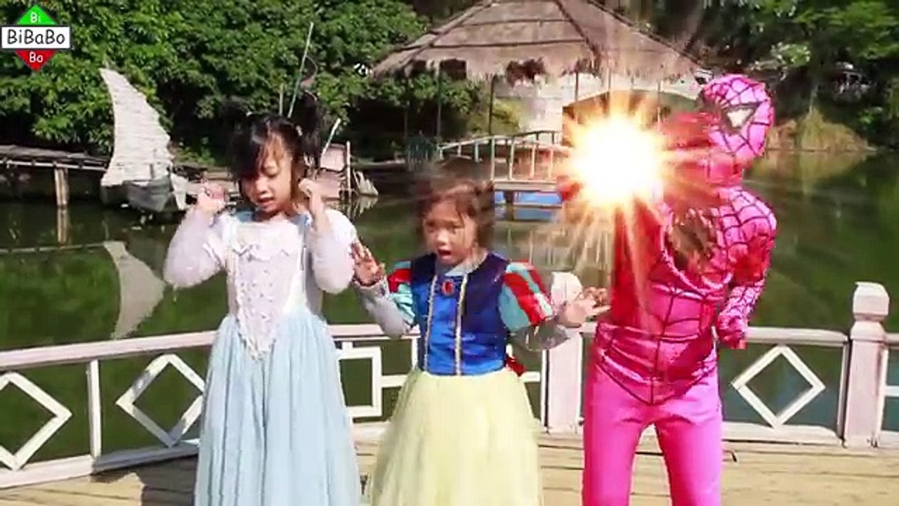 Et arrêté chauve souris habillé gelé fille ponton homme araignée venin contre Elsa police ✦ joker superman