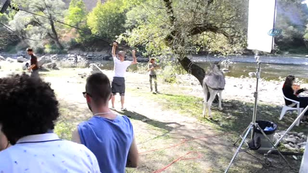 Usta Yönetmen Onur Tan'dan Sımsıcak Bir Aile Filmi: "Bal Kaymak"