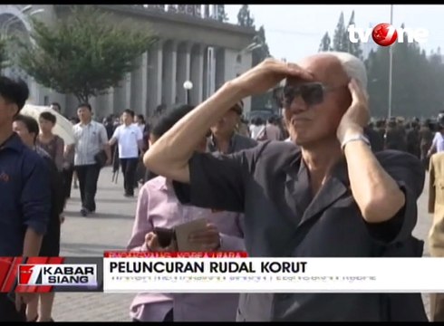 Warga Korut Ramai-ramai Nonton Peluncuran Rudal