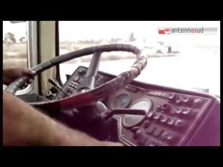 TG 23.04.14 Ubriaco, alla guida di un pullman pieno di studenti