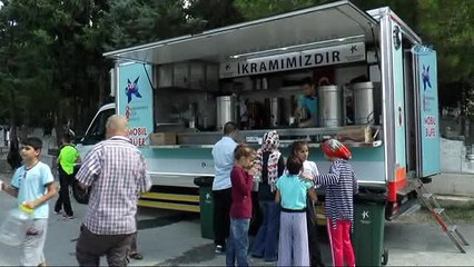 Download Video: Kurban Bayramı Öncesinde Mezarlıklar Ziyaretçi Akınına Uğradı