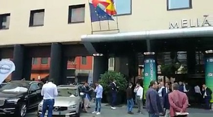 Ultimo giorno di mercato: esterno Hotel Melià