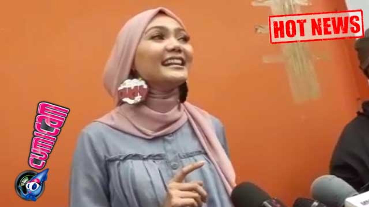 Hot News! Takut Malu Lagi, Rina Nose Ogah Kenalkan Pacar Baru - Cumicam 31 Agustus 2017