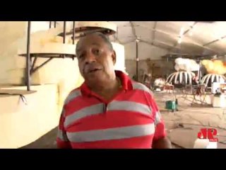 Leandro de Itaquera dá pontapé inicial à Copa do Mundo