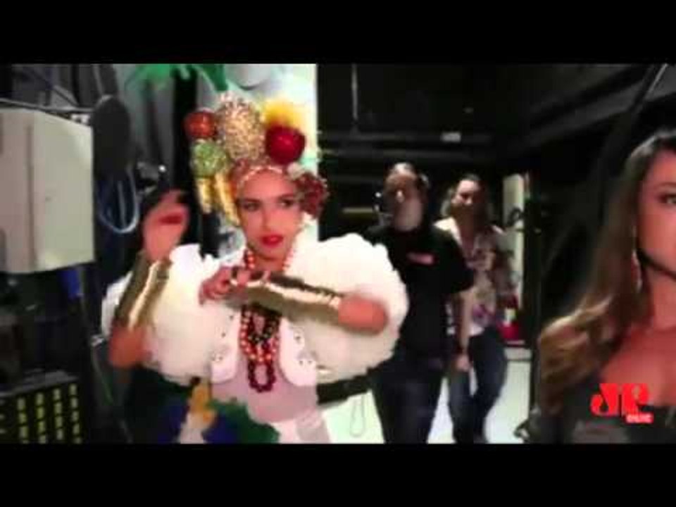 Patrícia Abravanel encarna Carmem Miranda na Máquina da Fama