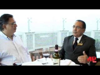 Enoteca JP: sommelier do Terraço Itália recomenda vinhos especiais da casa