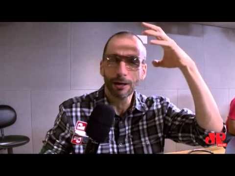 Cazé Peçanha contra a parede no Jovem Pan Morning Show