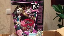 Alto monstruo y desembalaje parcelas de las muñecas Monster High Siempre el Hai después de América