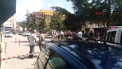 Isparta'da Eski Koca Dehşeti! Eşinin Sığındığı Polislere Ateş Açtı: 3 Yaralı