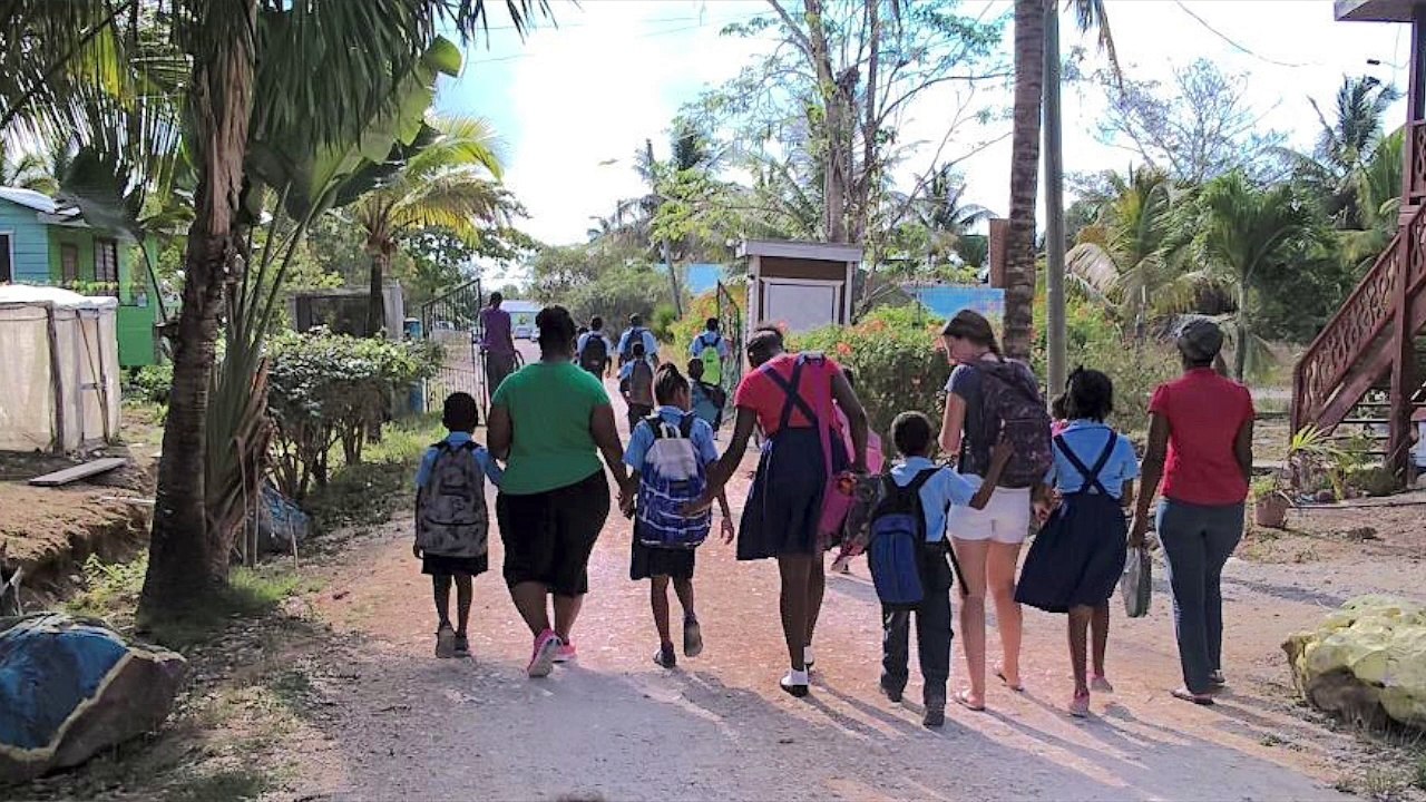 Volunteer Art Gunther Review Belize Orphanage Program with Abroaderview.org