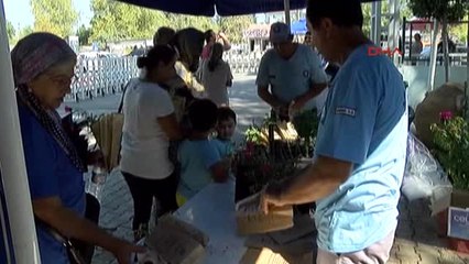 Antalya Mezarlıklarda Bayram Yoğunluğu