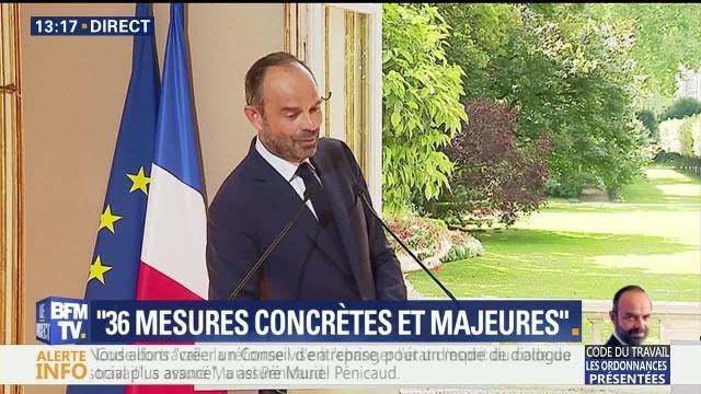 Raquel Garrido pose une question à Edouard Philippe