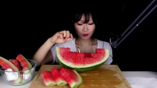 ASMR Juicy&Crunchy Watermelon 시원한 수박 eating sounds | MINEE EATS