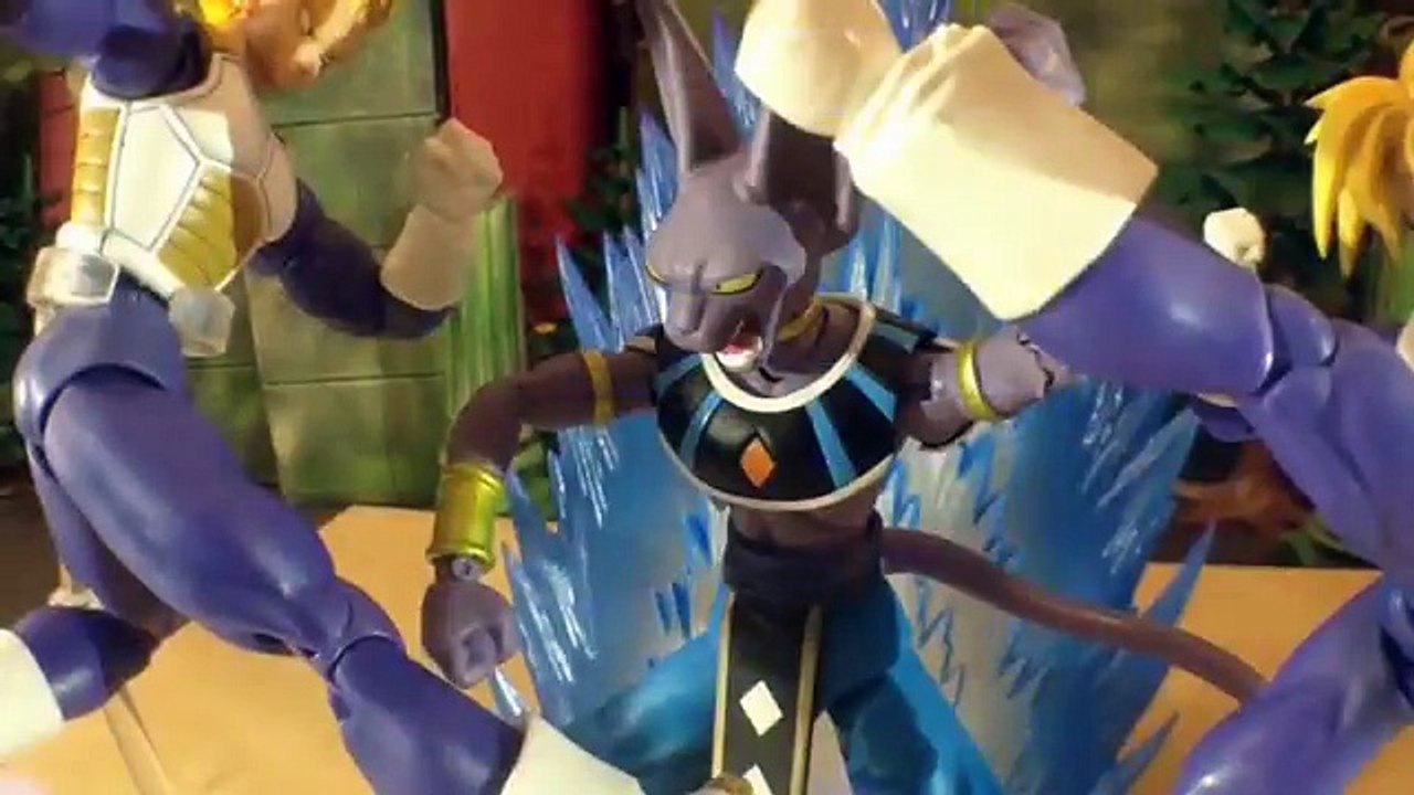 VEGETA AND TRUNKS VS BEERUS STOPMOTION REACTION!!!!