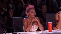 Colin Cloud- Mind Reader Convinces Mel B To Stab Simon Cowell - America's Got Talent 2017