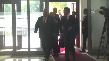 Tải video: Yunanistan Dışişleri Bakanı Kotzias Makedonya'da