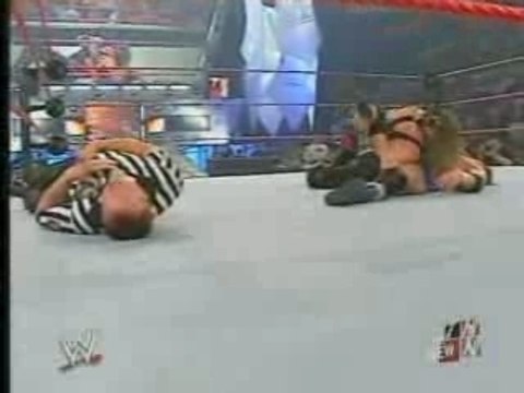 WWE - Triple H VS. Kane - Raw 2003 - Kane's First Appearance