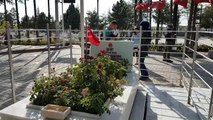 Şehit Astsubay Halisdemir'in Mezarına Arefe Gününde Ziyaretçi Akını