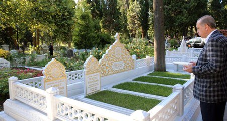 Cumhurbaşkanı Erdoğan, Anne ve Babasının Mezarını Ziyaret Etti