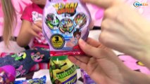 ВЗРЫВАЕМ Огромный Чупа Чупс с СЮРПРИЗАМИ Видео для детей Распаковка Giant Chuppa Chups Lollipops