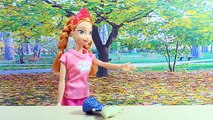 Clin doeil avec poupées sorcière Maléfique kidnappe Elsa Cold Heart Disney Princess vient