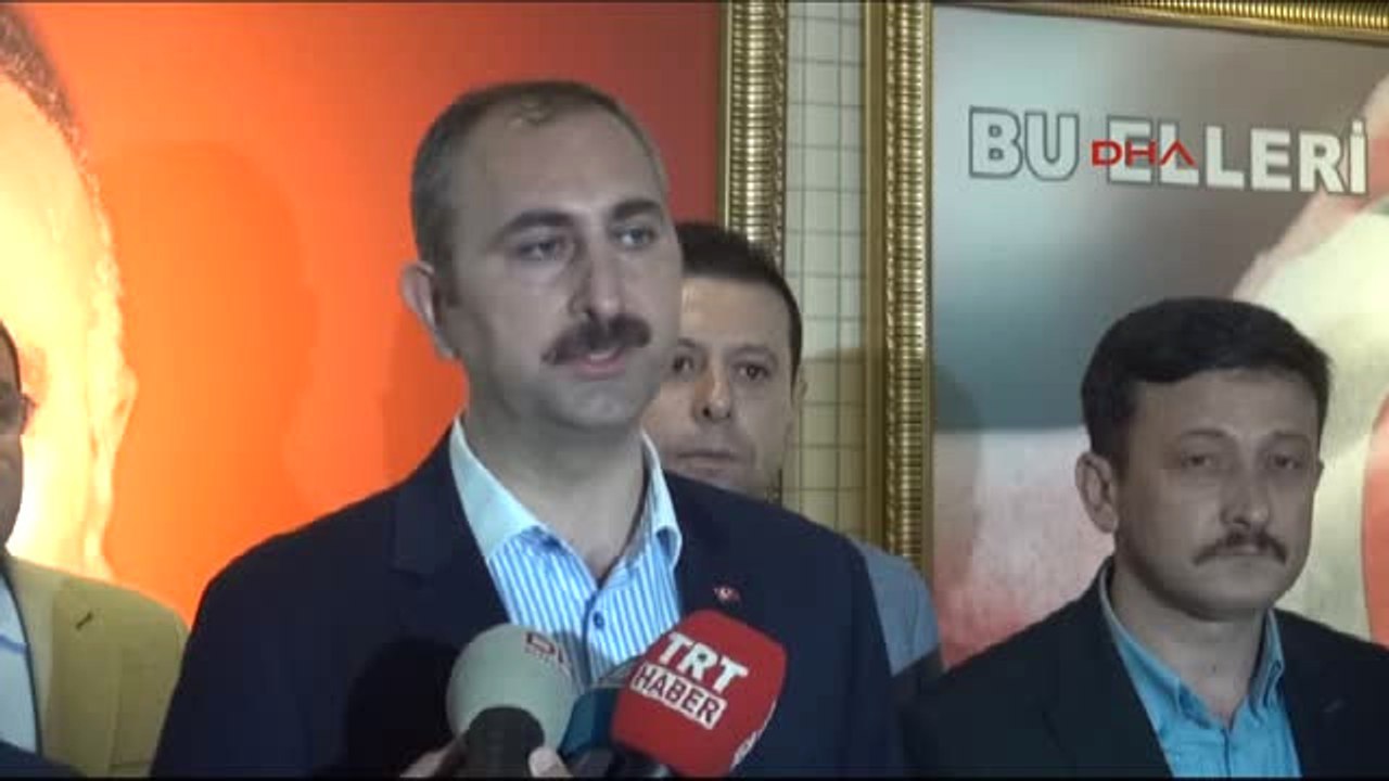 Buca'da Cezaevi Servis Aracına Bombalı Saldırı; 10 Yaralı
