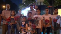 Adıyaman Suriyeliler'den Karanfilli Bayram Kutlaması